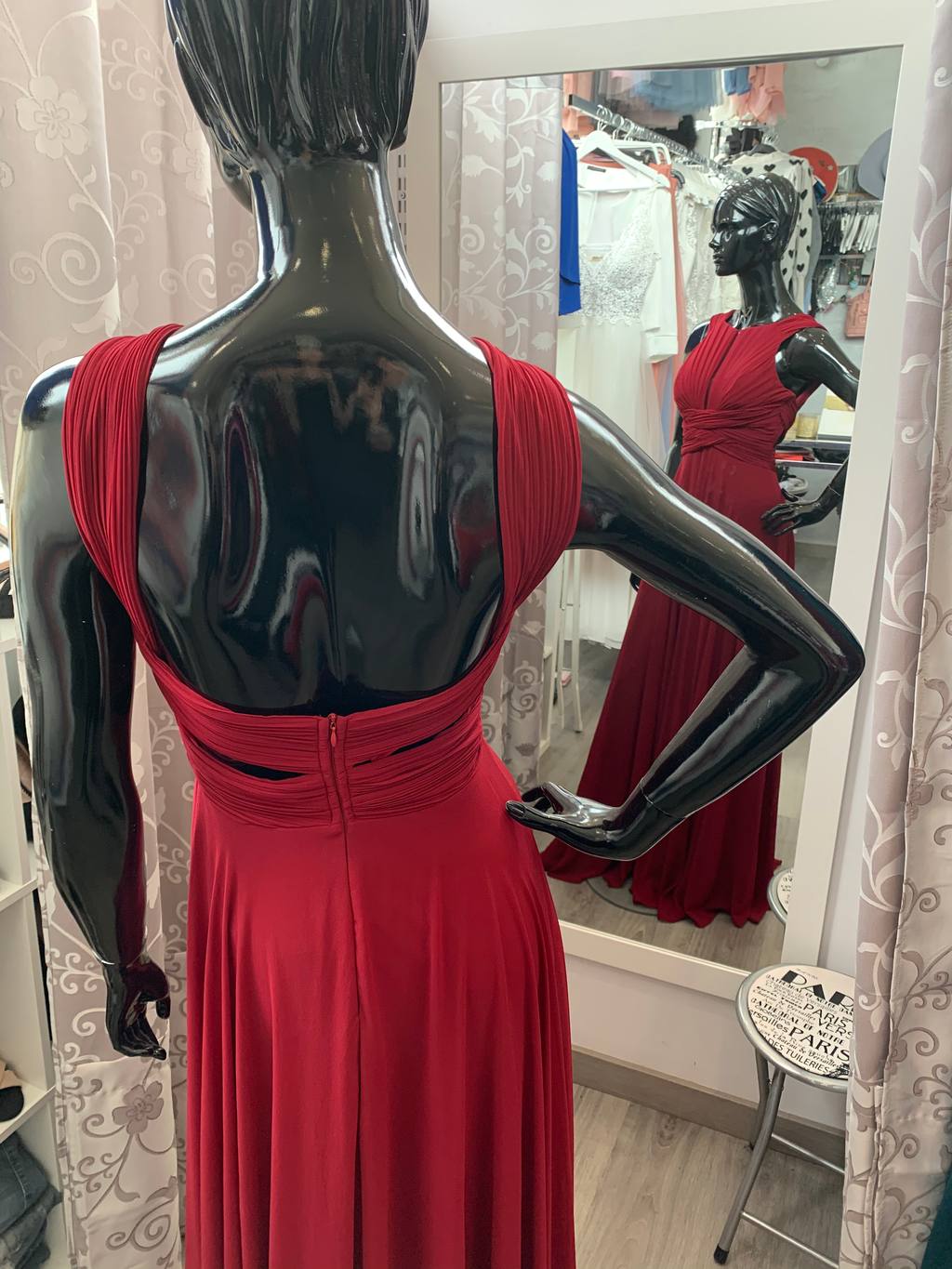 Vestido Judith burdeos y botella image 3