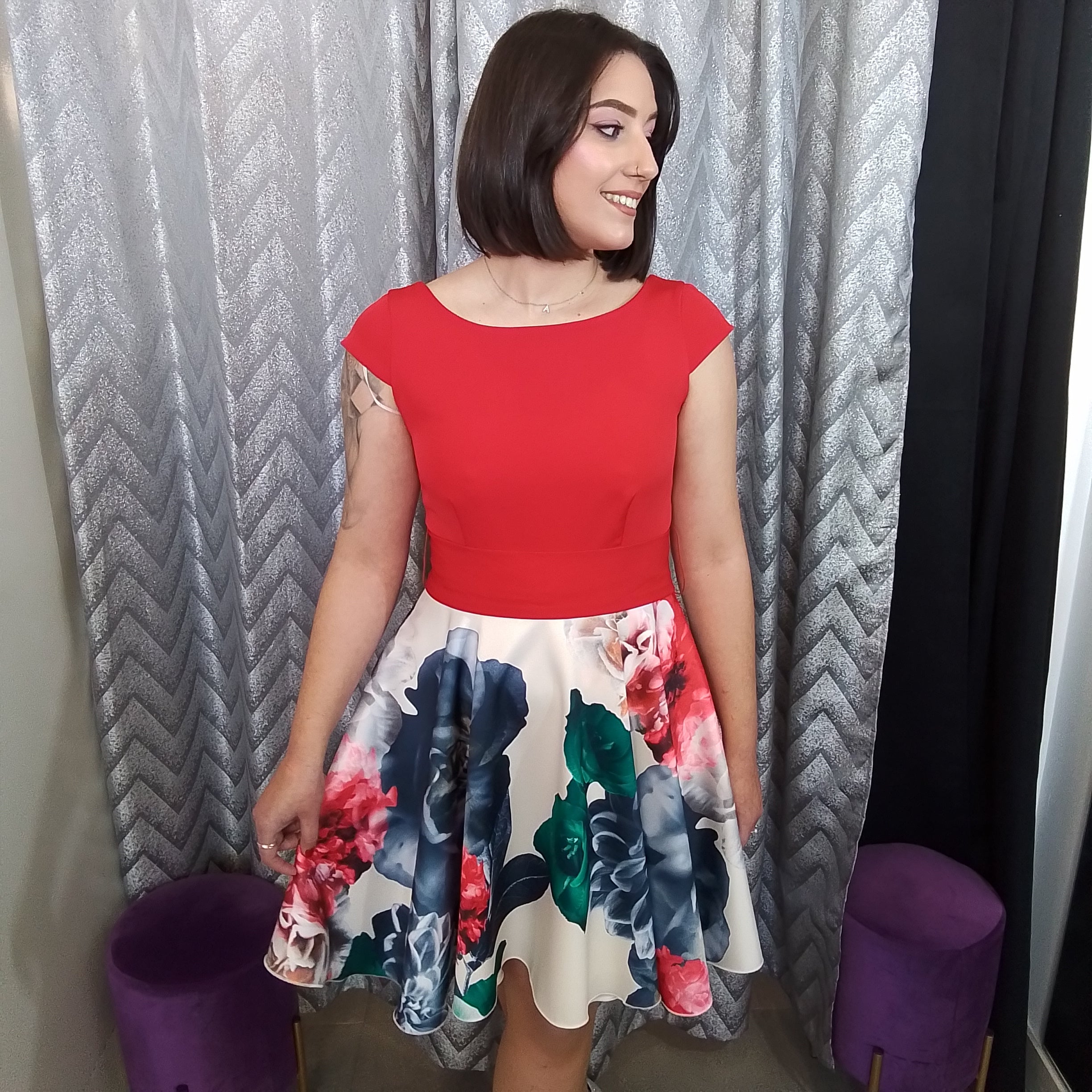 Vestido corto Red & flowers image 0