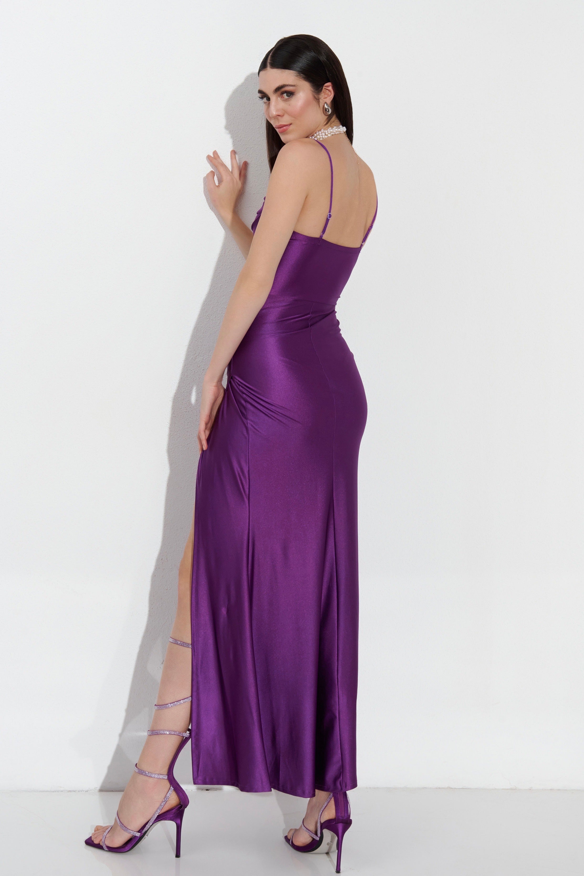 Vestido largo Adrianna Morado