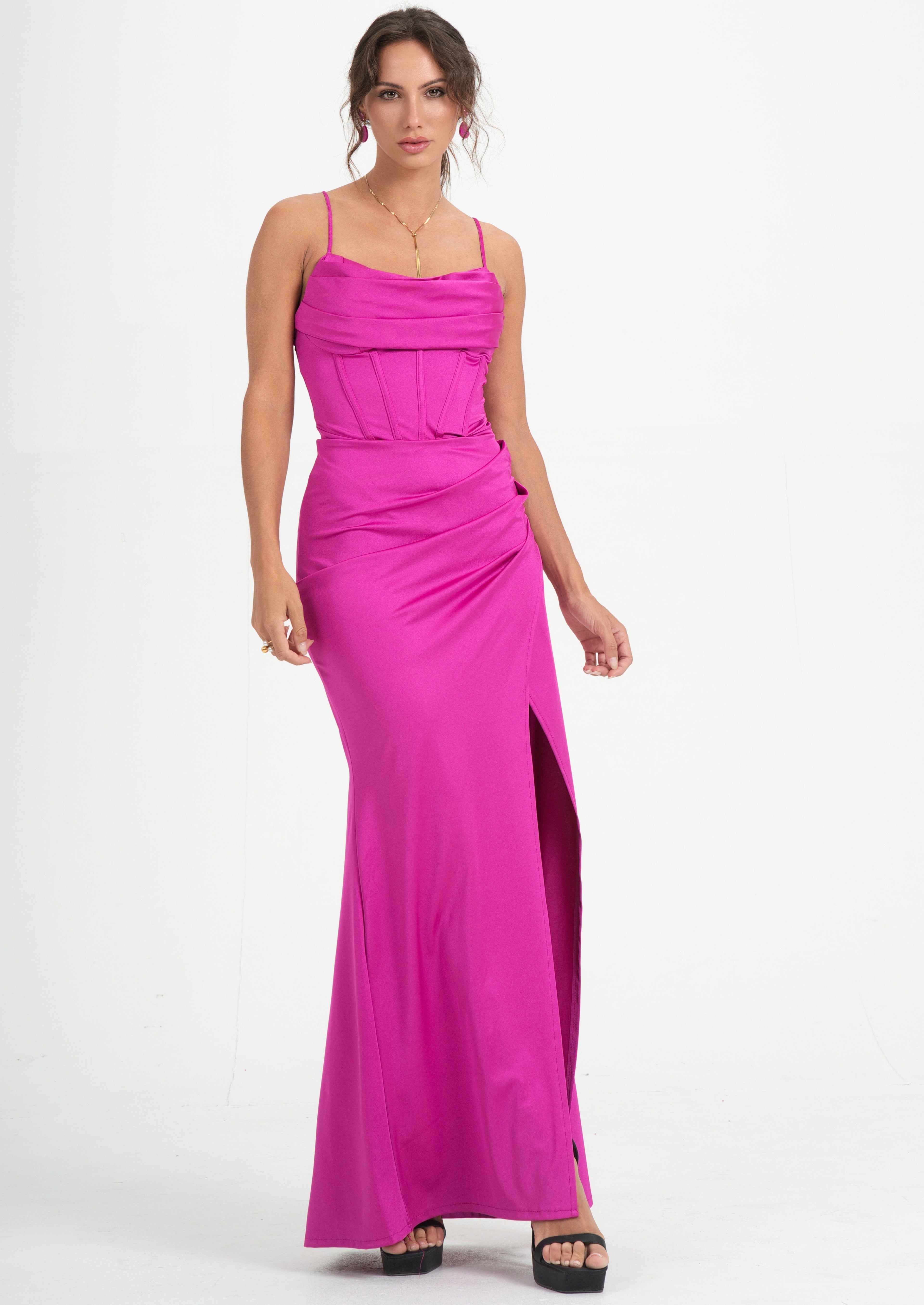 Vestido largo Adrianna amarena