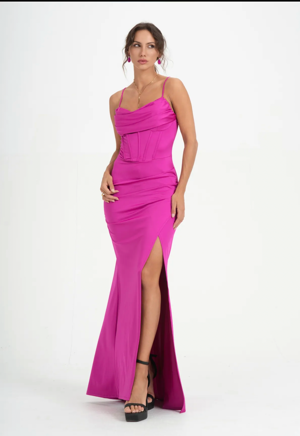 Vestido largo Adrianna amarena