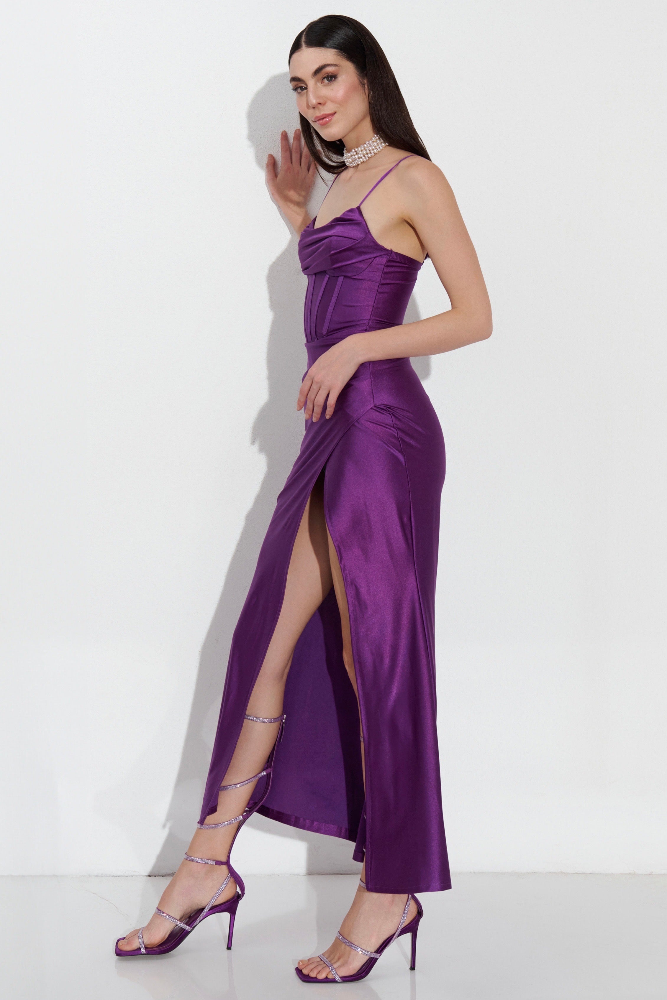 Vestido largo Adrianna Morado