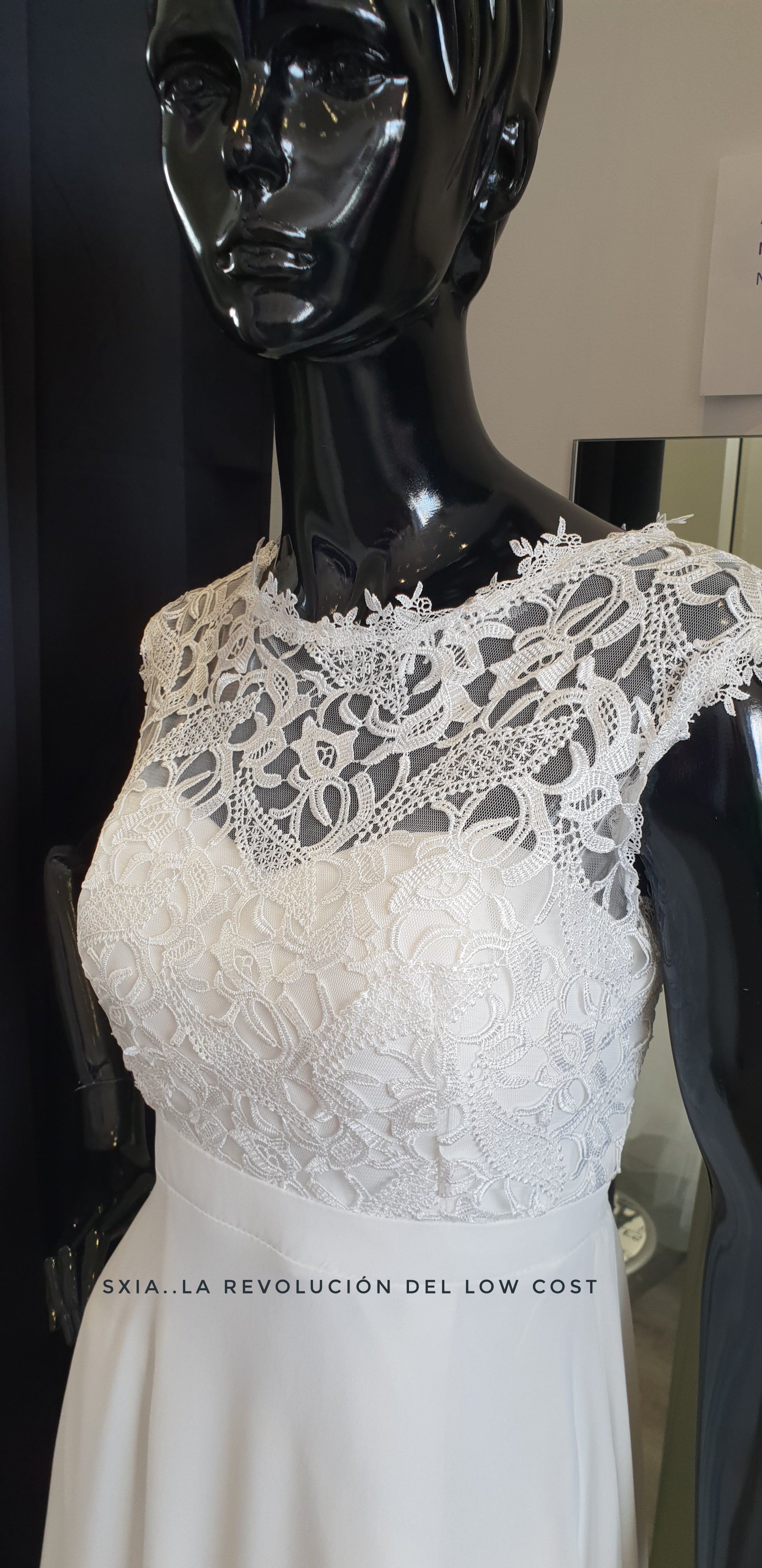 Vestido de novia Isis image 9
