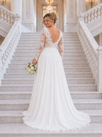 Vestido largo de novia curvy blanco con espalda en V, cuerpo de encaje y manga larga