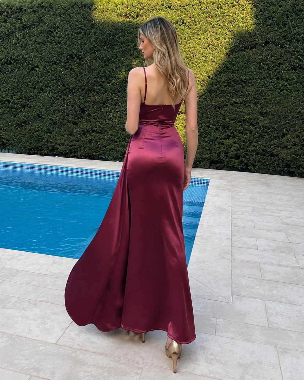 Vestido largo Satén Aura Burdeos