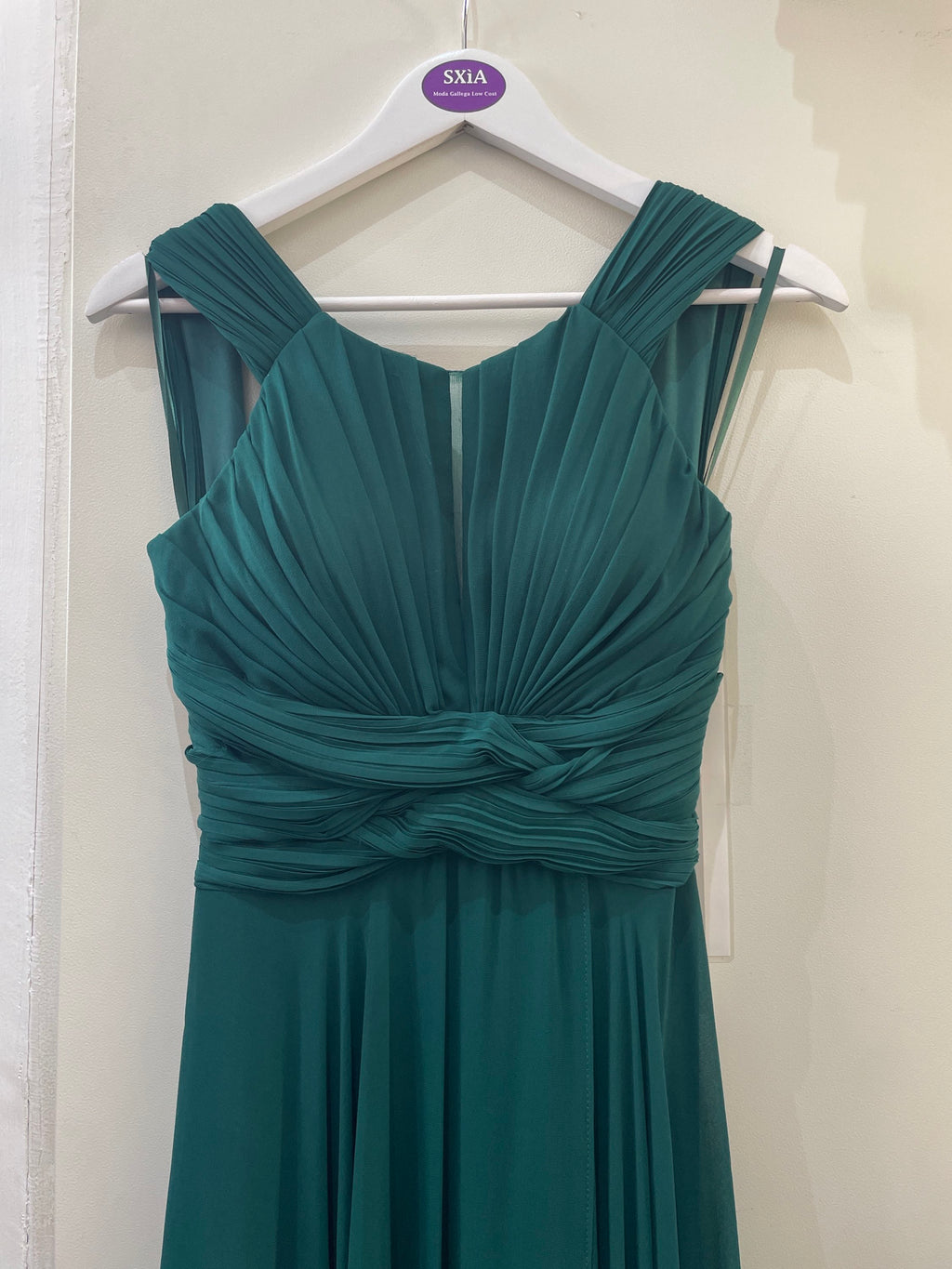 Vestido Judith burdeos y botella image 4