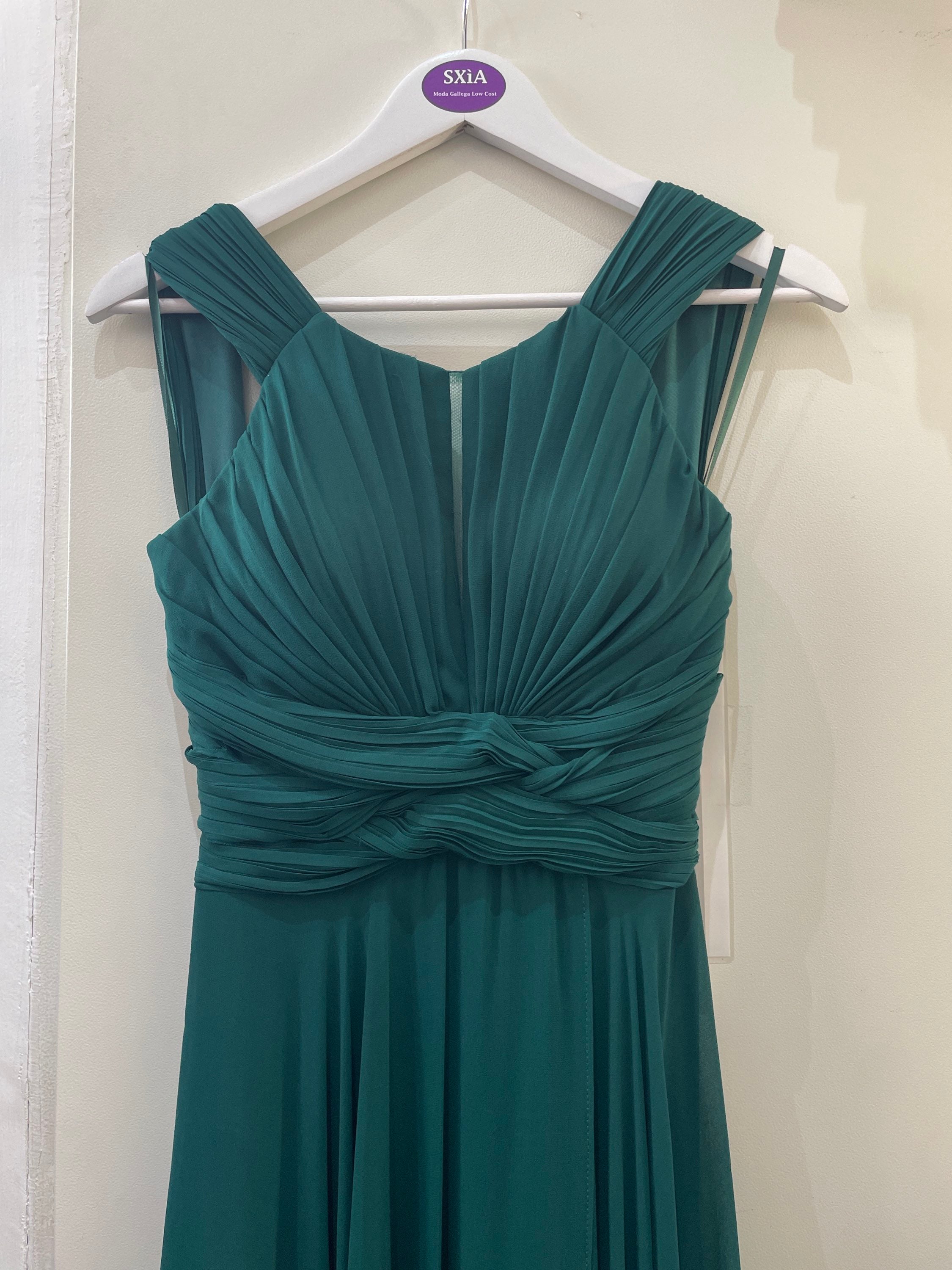 Vestido Judith burdeos y botella image 4