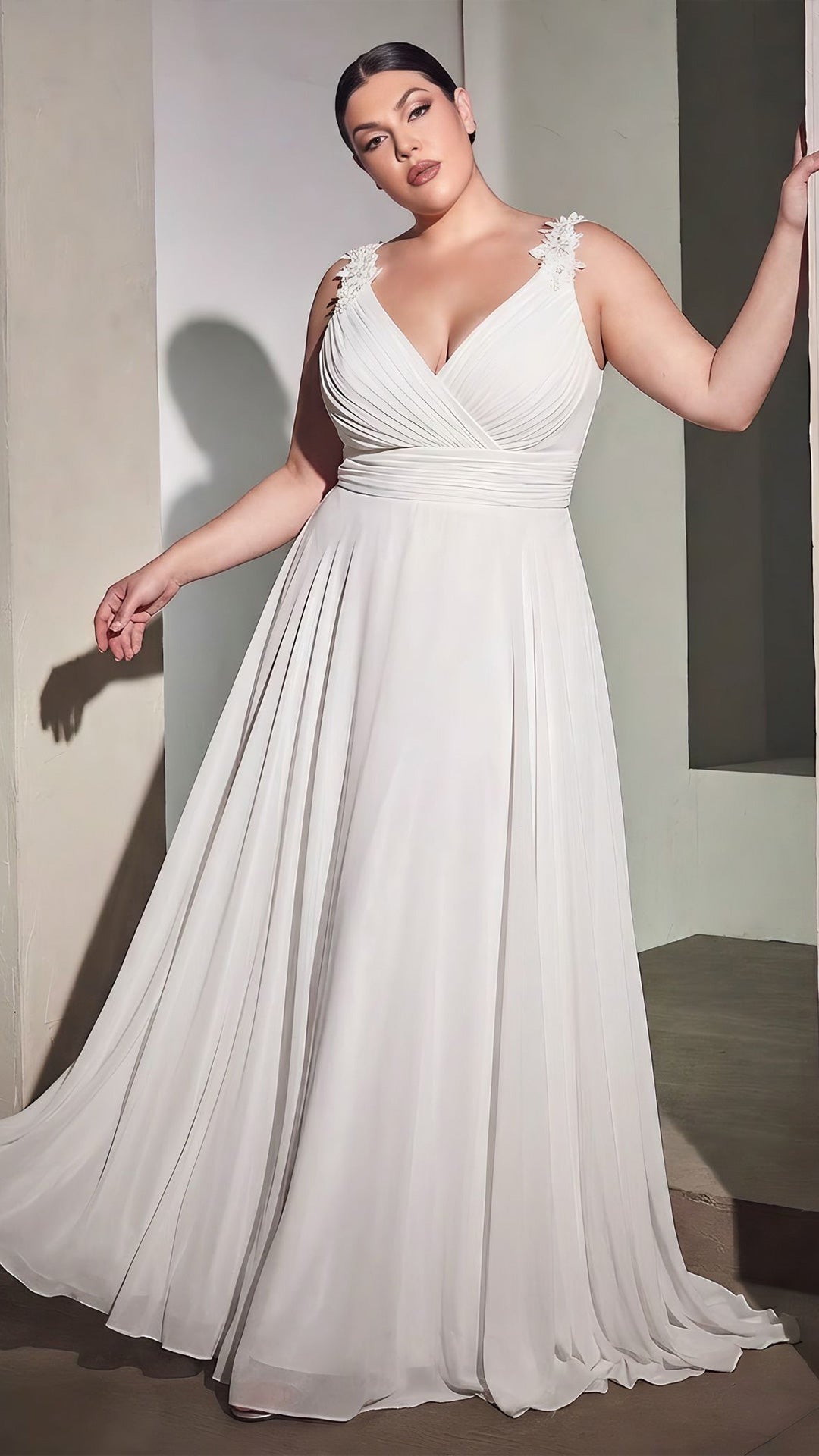 Lola curvy wedding dress