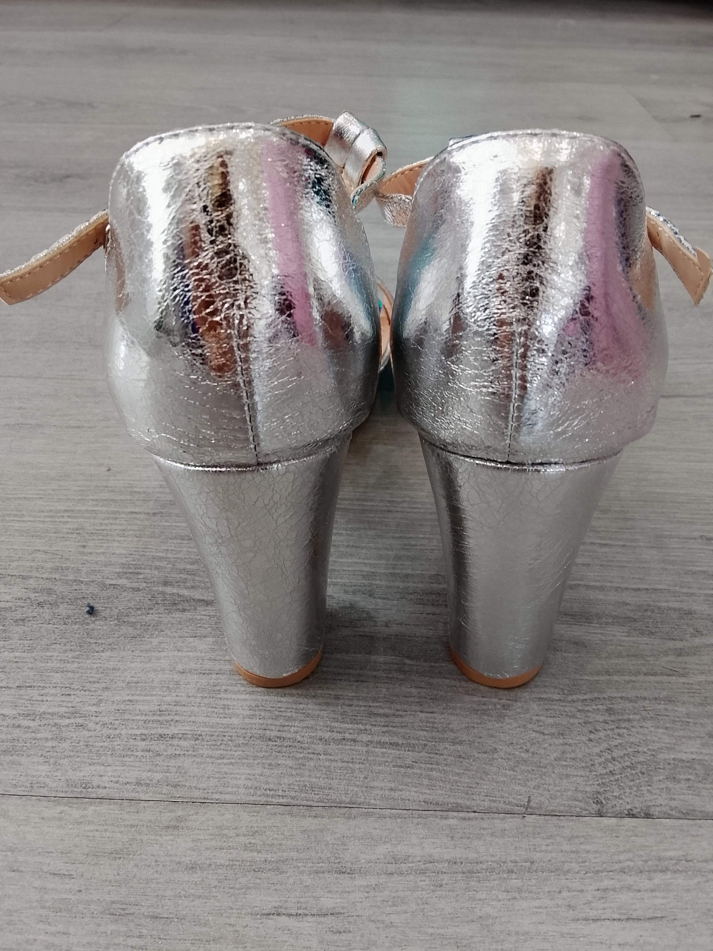 Sandalia plata Nelly